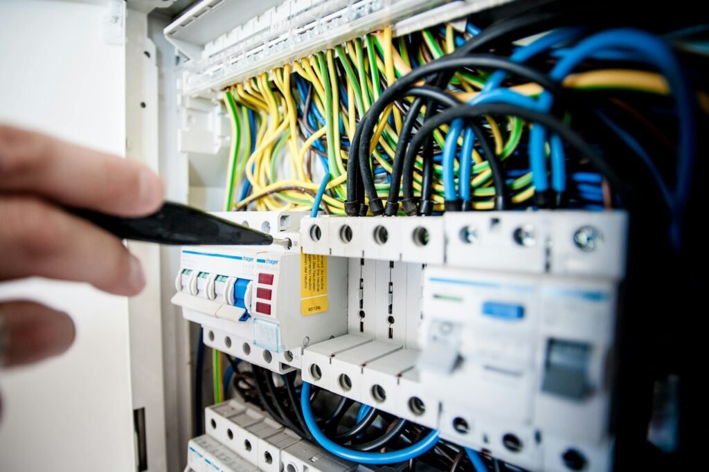 Los Angeles electrical service for circuit breaker replacement